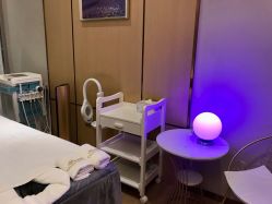 -香港倾城国际·美容美体中心