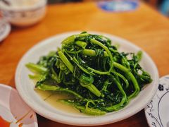 炒时蔬-曾牛肉
