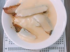 猪颈肉芝士捞公仔面-新记餐厅(香槟大厦店)