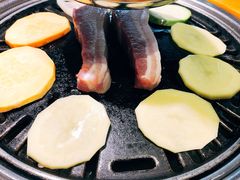 -唯成•韩国炭火烤肉 유성고기