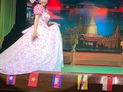 -金东尼人妖秀