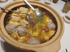 生蚝鸡煲-粤来记·啫啫煲·点心(日月光店)