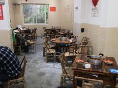 大堂-咏勝锑锅麻辣烫(净居寺路总店)