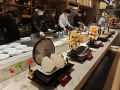-雍和会海鲜姿造自助(湖东路店)