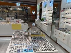 -J-Optical佳视明眼镜·蔡司视觉(青岛金茂览秀城店)