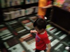 -钟书阁(松江泰晤士小镇店)