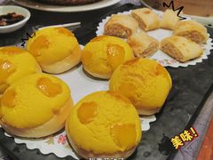 菠萝包拼甜薄餐-轩记海鲜餐厅·四十五年老字号·经典粤菜(西区彩虹店)