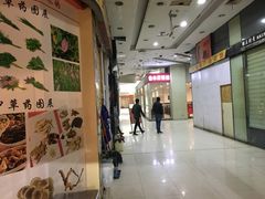 -东方巴黎购物广场