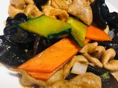 尖椒肥肠-方城小吃店