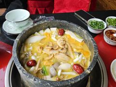 -南渝食府.墨脱石锅松茸鸡
