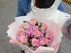 -雪蔓之鲜花气球派对(家佳源时代中心店)