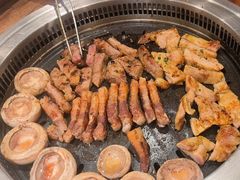 -明洞阿姨·韩式酱蟹烤肉·创意料理(三元桥店)