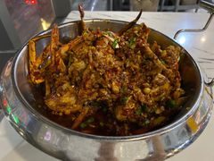 -凤凰路何眼镜香辣蟹(花果园店)