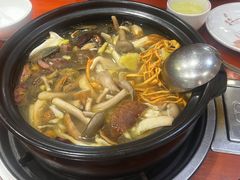 -菌之家·专业纯野生菌火锅·特色炒菌