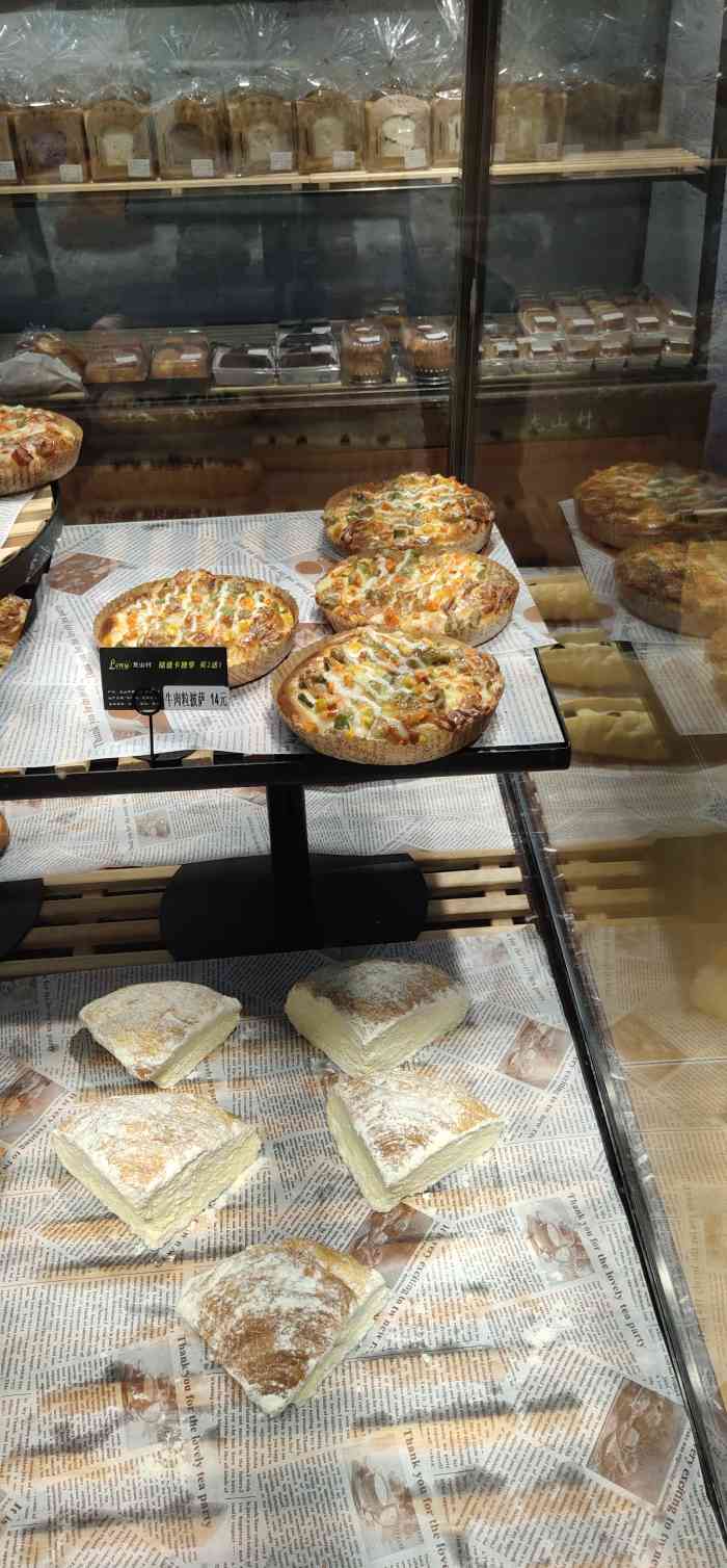 龙山村烘焙工坊(金地格林店)-"朋友楼下的一家面包店,有自己的特色