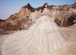-Renee芮亦婚纱(原丽莎)