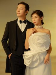 -至臻微拉婚纱摄影