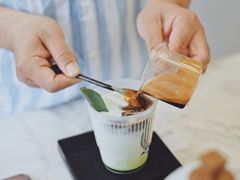 -red donkey coffee