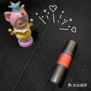 可是上嘴之后就会变成很粉嫩的西柚色，太嫩了，超级少女