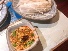 -房子红了鱼豆花重庆老火锅(广厦学院店)