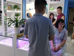 店内环境-提一眼镜·蔡司·依视路(小寨店)
