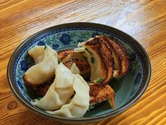 鲜肉煎饺-无名氏宵夜小摊(祝家三姐妹馄饨店)