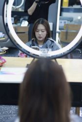 -藤野造型专业烫染接发