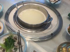 -粤顺渔坊·中山脆肉鲩火锅(清湖店)