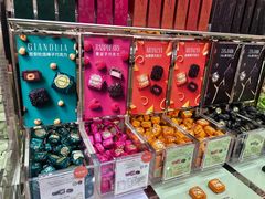 -VENCHI 闻绮(上海佛罗伦萨小镇店)