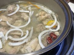 -喃喃椰·糟粕醋·椰子鸡火锅(七堡花园店)
