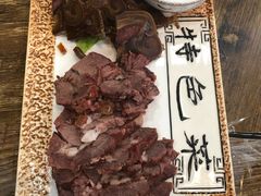 -乔家小院•本地小海鲜•非遗驴肉(万年泉路店)