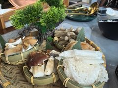 -慢丽江·云南野生菌土鸡锅(付家庄店)