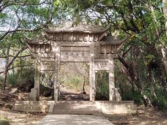 -灵岩山风景区