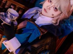 -马猴烧酒二次元cosplay换装写真自拍体验馆