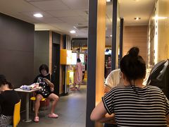 等位区-麦当劳(鼓楼店)