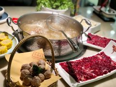 吊龙-左庭右院鲜牛肉火锅(浦江欢乐颂店)