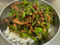 青椒肉丝盖浇饭-谭哥盖浇饭(莲花小区店)