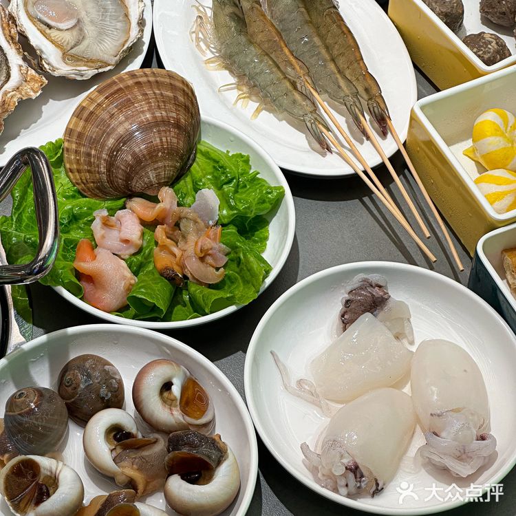 仿佛来到水族馆用餐🐠上百款海鲜火锅