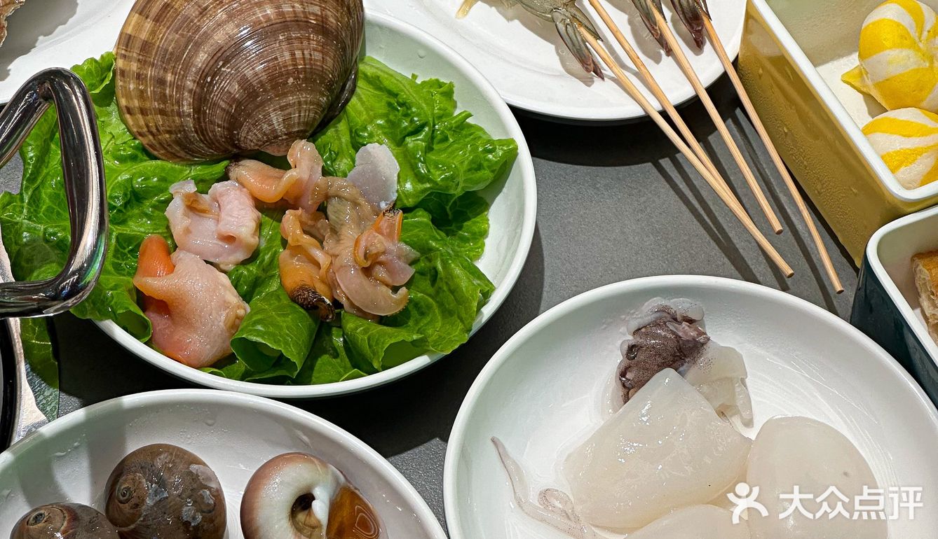 仿佛来到水族馆用餐🐠上百款海鲜火锅