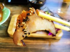 金牌炭烧秘制猪颈肉-Hi YOU你的饭局泰餐厅(雍和宫店)