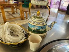 -粘豆包柴火铁锅炖