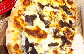 Grilled Beef Butt Pizza