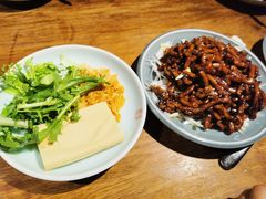 薄脆京酱肉丝-小吊梨汤·北京菜·烤鸭(鸟巢店)