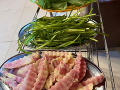 -老石黑山羊毛驴肉火锅(金凯广场店)