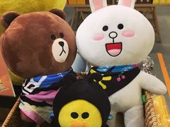 -LINE FRIENDS Garosu-gil Flagship Store