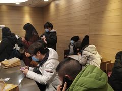 等位区-麦当劳(朝阳北路店)