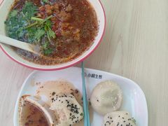 -小杨生煎(金山百联购物中心3楼店)