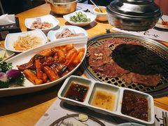 -唯成•韩国炭火烤肉 유성고기