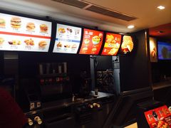 -麦当劳(南京路2店)
