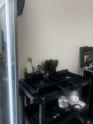 -Hair Co.一间沙龙